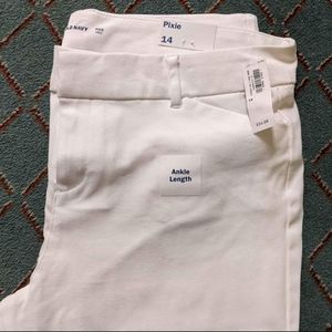 Women's ankle length white pixie pants (NWT)